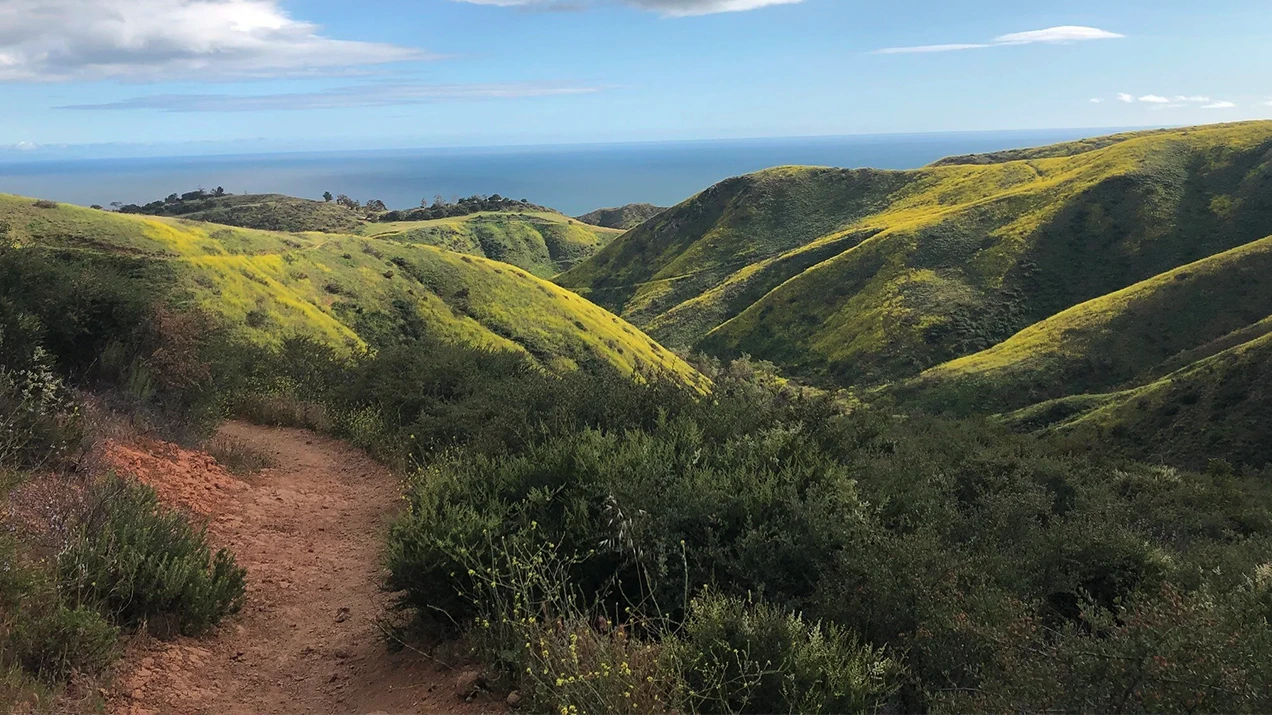 hiking in malibu